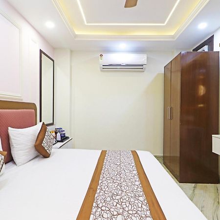 Hotel Samrat Residency 10 Mints Walking Distance Nizamuddin Railway Station Új-Delhi Kültér fotó